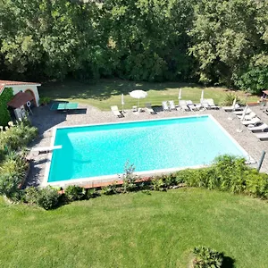 https://podere-il-giurato.it-tuscanyhotel.com